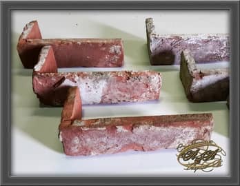 Угловые элементы из старинного кирпича